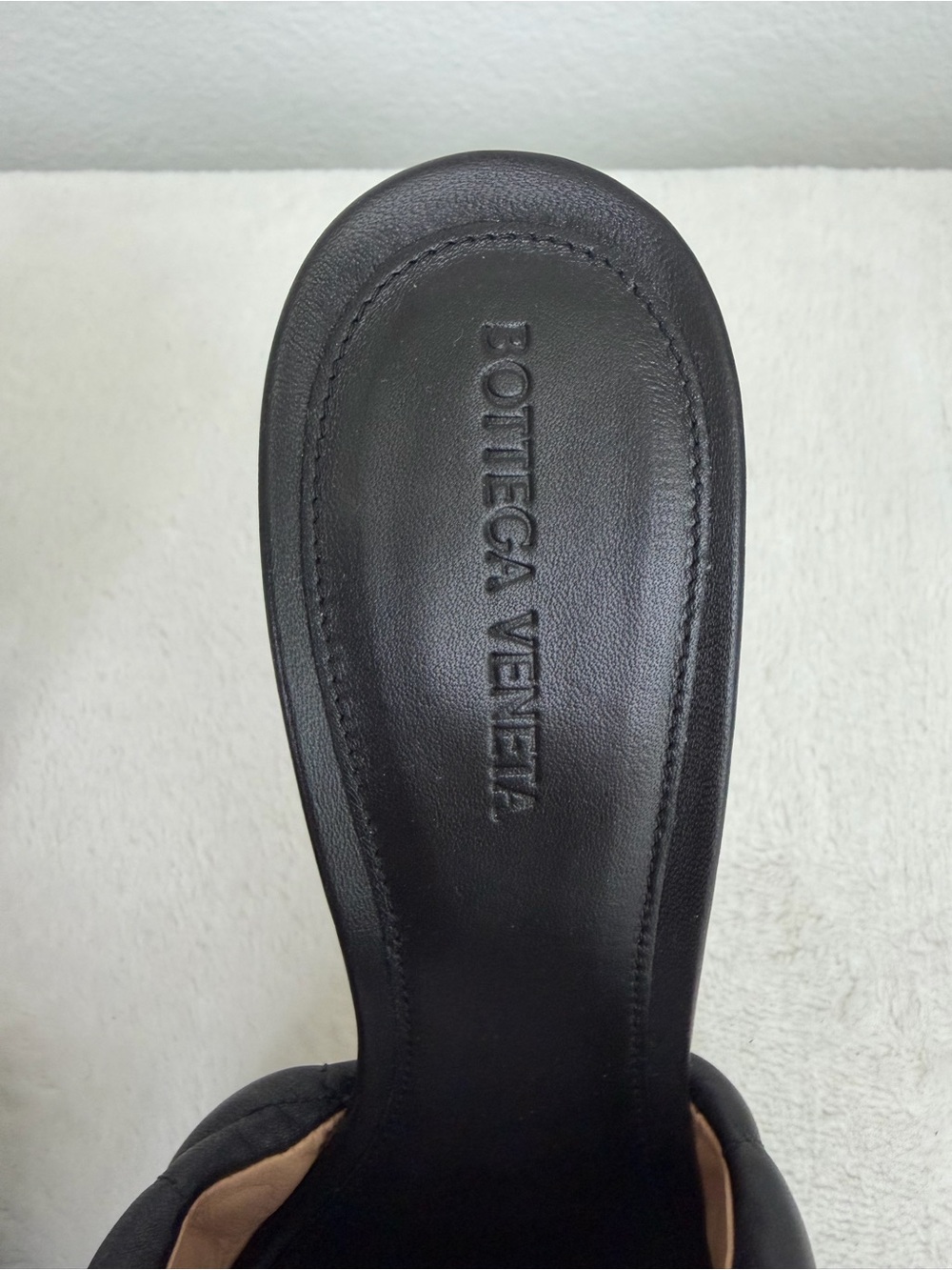 Bottega Veneta Black Padded Intrecciato Square-Toe Mules - Picture 7 of 8